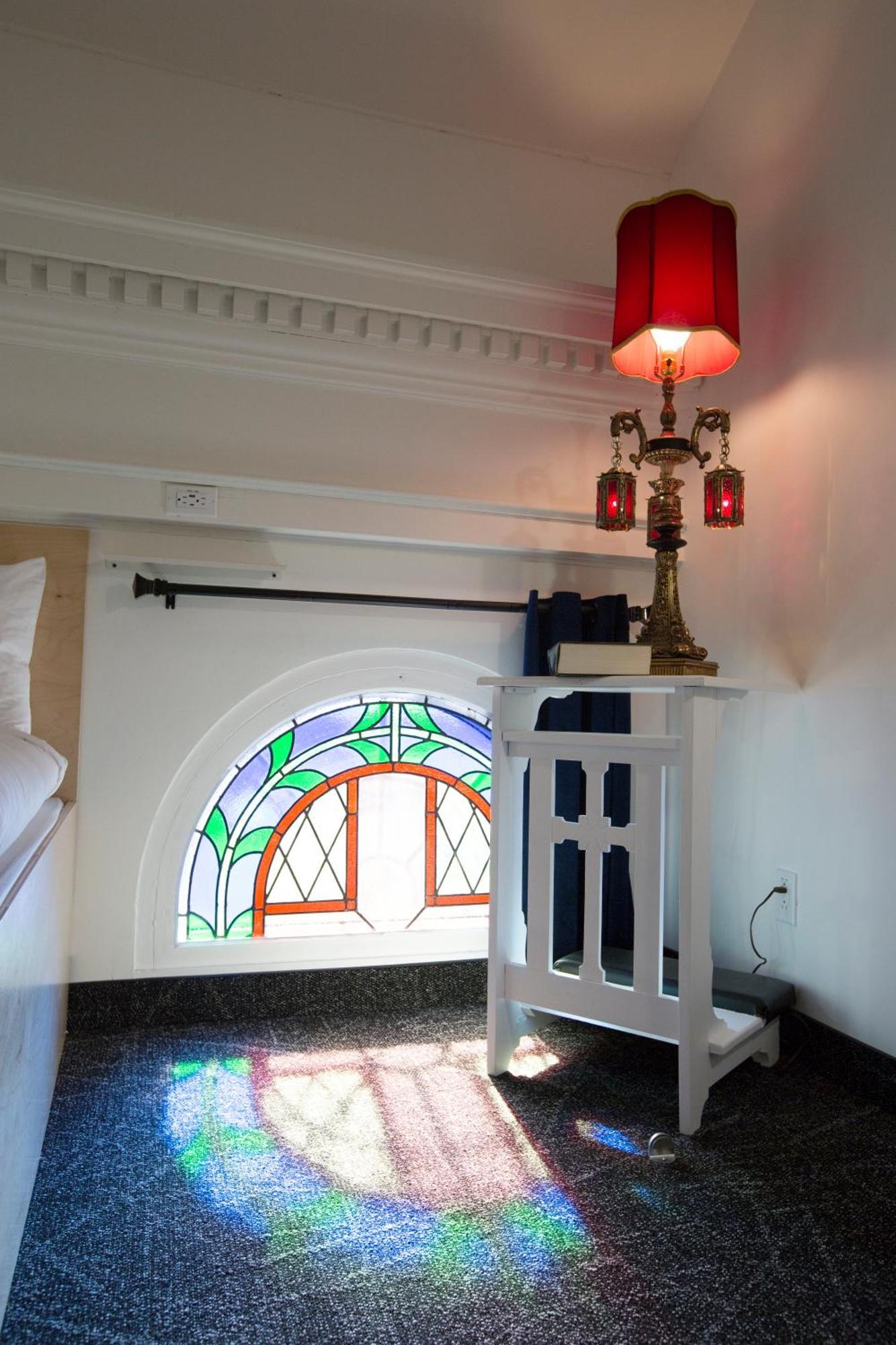 Le Saint-Creme Hotel Алма Екстериор снимка